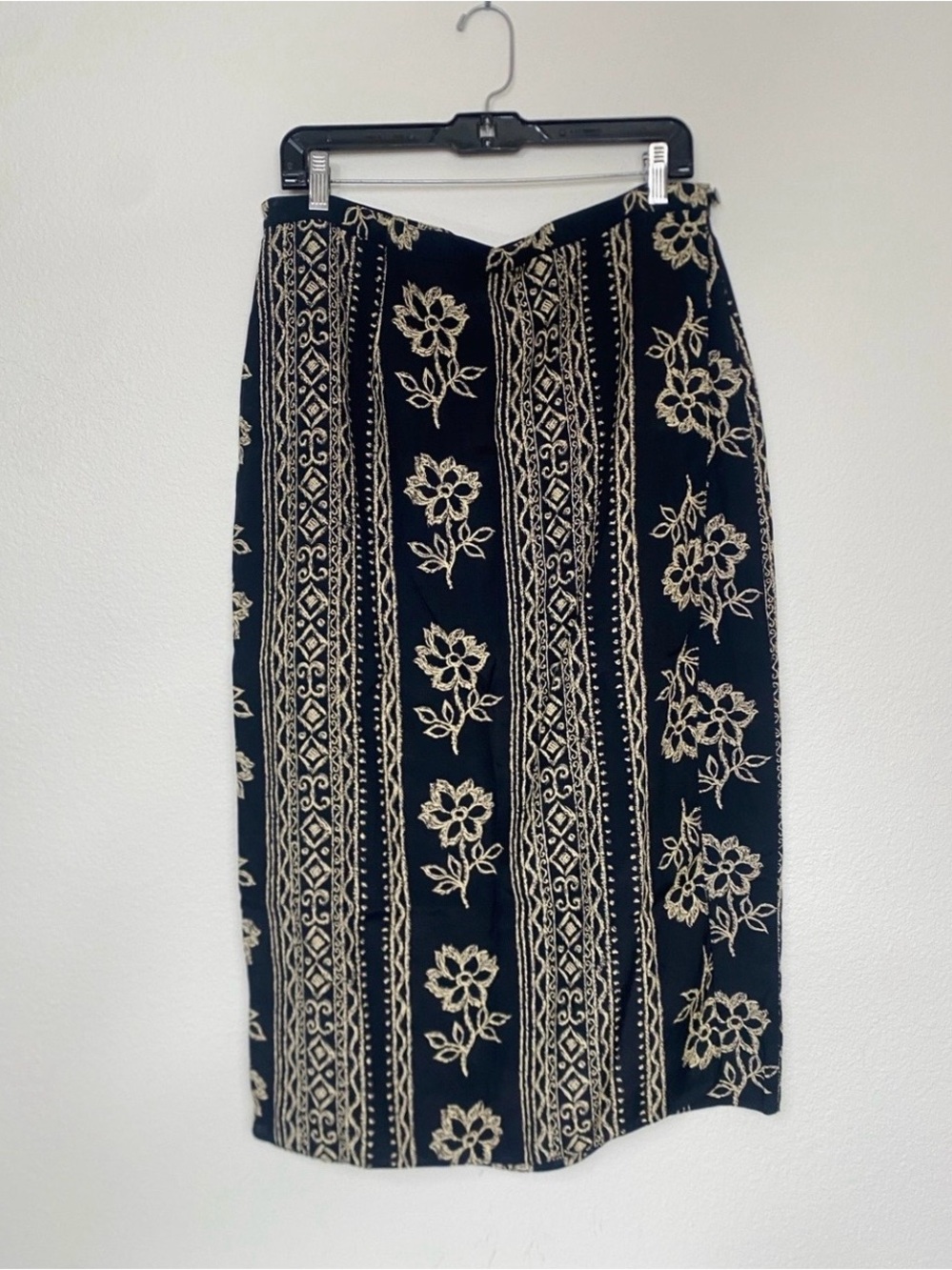 Etam Women Black Tan Tribal Print Wrap Skirt Size XL Boho Hippie Tropical Casual